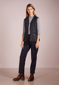 Barbour BETTY INTERACTIVE LINER - Colete - black