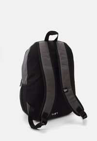 New Era MLB NEW YORK YANKEES MULTI STADIUM BAG - Mochila - grey