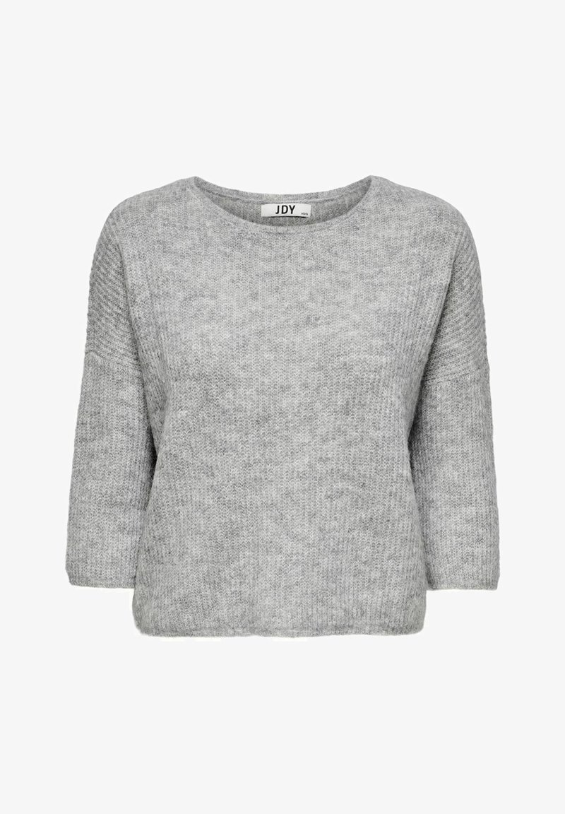 Pull gris clair en maille avec un col rond et des manches trois-quarts, présentant un motif texturé doux.