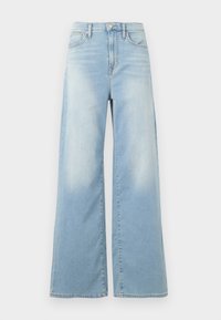 Φαρδιά τζιν παντελόνια ανοιχτού γαλάζιου χρώματος με ψηλή μέση, μπροστινό κουμπί και τσέπες, εμφανιζόμενα πάνω σε λευκό φόντο.