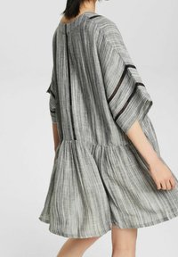 Esprit Vapaa-ajan mekko - black