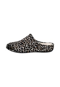 Zapatillas de casa con estampado de leopardo, hechas de un material suave y similar al pelo; con parte trasera cerrada, punta redondeada y suela de goma negra texturizada.