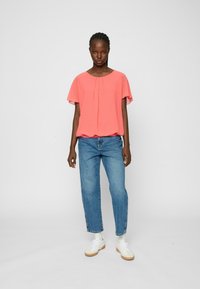 Cloud 5ive 2-LAGIG MIT FLEDERMAUSÄRMELN - T-shirt basic - coral rose
