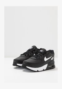 Não selecionado, black/white