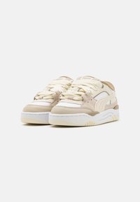 Puma 180 PRM - Čevlji za rolkanje - desert dust/white