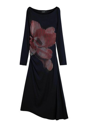 Must kleit pikkade varrukatega, millel on punase ja valge lainelise triibuga esikülg, drapeeritud kangas ja asümmeetriline ääreosa.