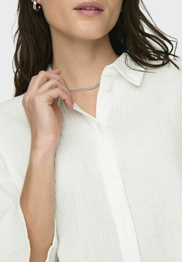 JDYTHEIS LIFE 3/4 - Button-down blouse - cloud dancer2