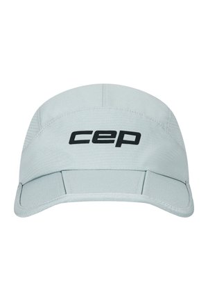 Hellgraue Sportkappe mit gebogenem Schirm und schwarzem "cep" Logo-Schriftzug auf dem vorderen Mittelpanel.