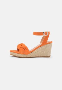 LACY - Sandálias de plataforma - mandarine