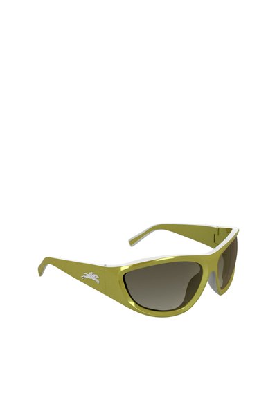 Zielone okulary przeciwsłoneczne o kanciastym designie, szare soczewki i białe akcenty. Posiadają małe logo z boku oraz metaliczną teksturę.
