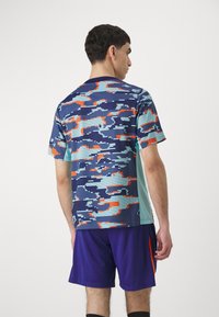 Nike Performance NETHERLAND KNVB ACADEMY PREMATCH - Pelipaita - blue void/copa/white