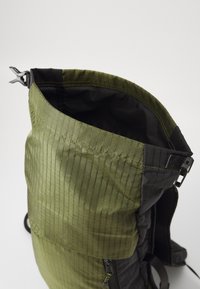 Champion LIFESTYLE BACKPACK UNISEX - Hátizsák - khaki/black