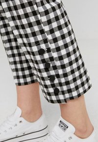 Topshop Kalhoty - black
