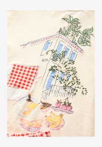 Nem kiválasztott, ecru