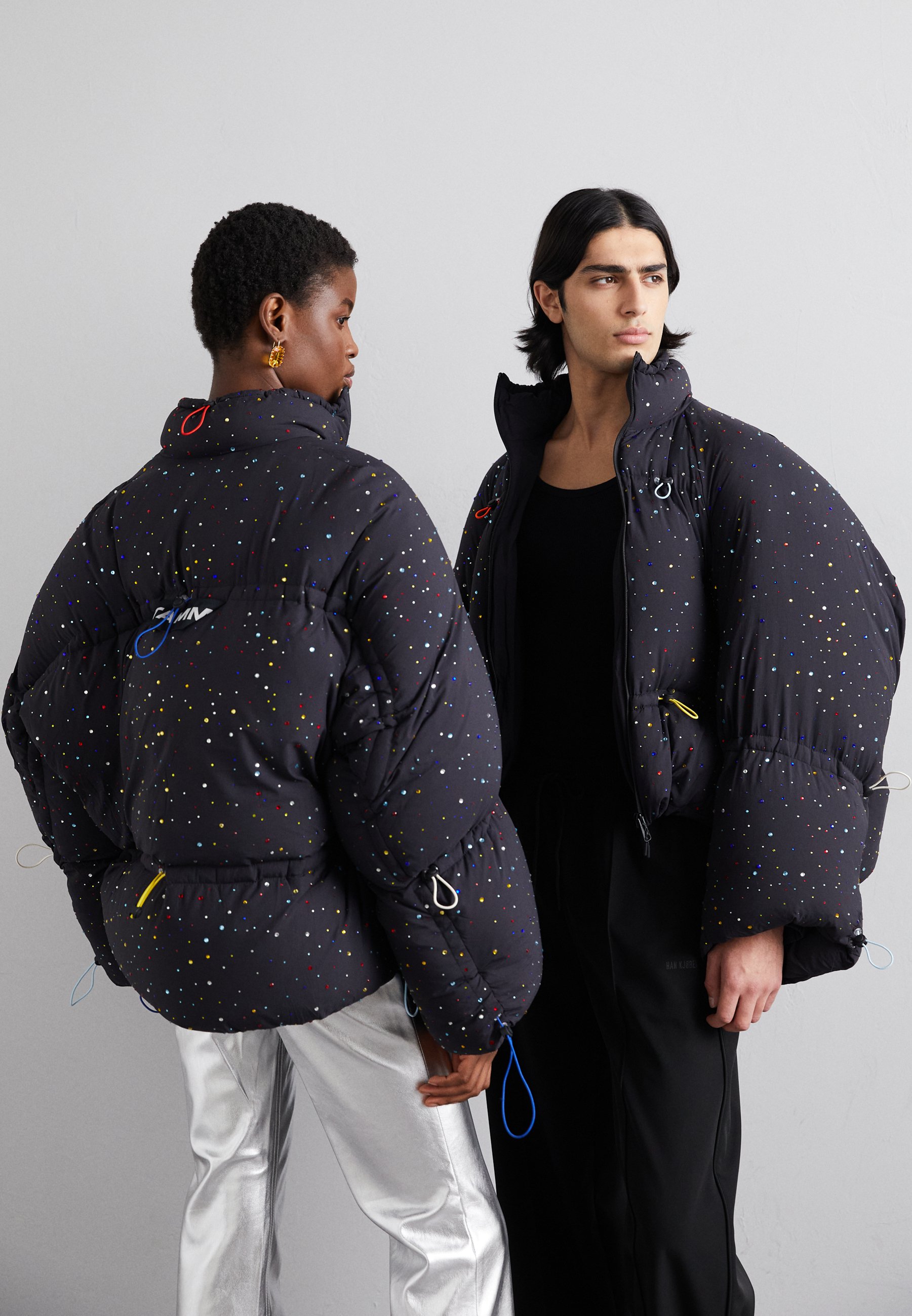 STAMMBAUM Velor Down Jacket Frame｜ファッション