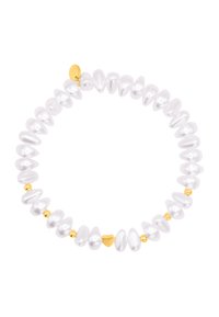 Bracciale di perle bianche con perle a forma di goccia, accentuato da perline d'oro e un piccolo dettaglio a forma di cuore in oro. Design elastico per una facile indossabilità.