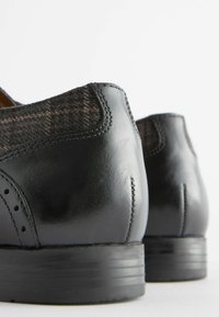 Next CHECK BROGUE REGULAR FIT - Business sko - black