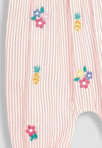 JoJo Maman Bébé PINEAPPLE EMBROIDERED REGULAR FIT - Overal - coral pink pineapple