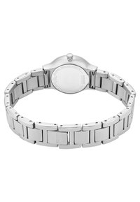 Relógio de aço inoxidável prateado com caixa redonda, bracelete ligado e acabamento polido. Apresenta um design simples e minimalista.