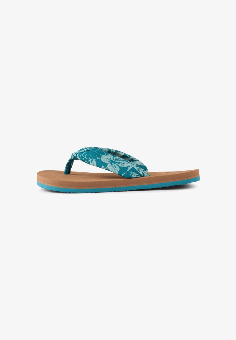 Tongs avec une bride en tissu floral bleu sarcelle, une semelle intérieure marron et une semelle extérieure en caoutchouc bleu clair ; dispose d’une bride nouée.