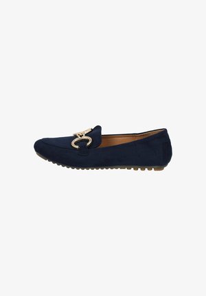 Marineblaue Wildlederslipper mit einer dekorativen Schnalle in Goldoptik, rundem Zehenbereich und strukturiertem Gummisohle. Schlankes, minimalistisches Design ohne Verzierungen.