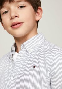 Tommy Hilfiger FLEX ITHACA - Camicia - aegean sea white