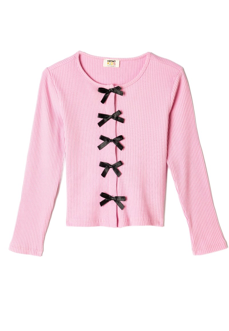 Roze geribbelde longsleeve top met zes zwarte lintstrikken aan de voorkant, ronde halslijn en cropped zoom. Zachte, gestructureerde stof.