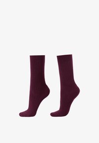 Unselected, bordeaux