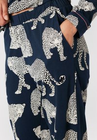 Chelsea Peers LONG - Nattplagg set - navy