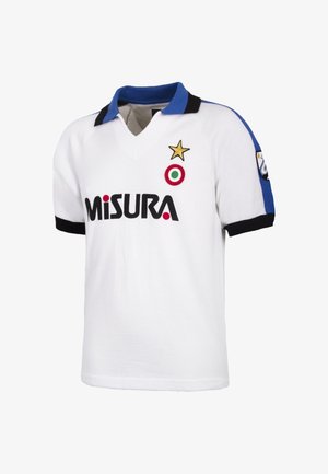 Wit vintage voetbalshirt met blauwe en zwarte kraag en mouwen, "MISURA" logo, gouden ster, rond embleem en teamembleem op de mouw.