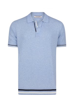 Hellblaues kurzärmeliges, strukturiertes Strick-Poloshirt mit Kragen, Zwei-Knopf-Leiste und marineweiß gestreiften Abschlüssen an Bündchen und Saum.