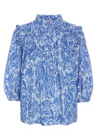 Blusa azul con estampado floral, cuello con volantes, mangas largas y un patrón de hojas y flores en toda la prenda. Fabricada en tejido ligero y texturizado.