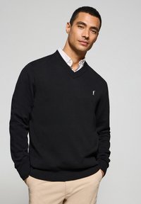 Unselected, black