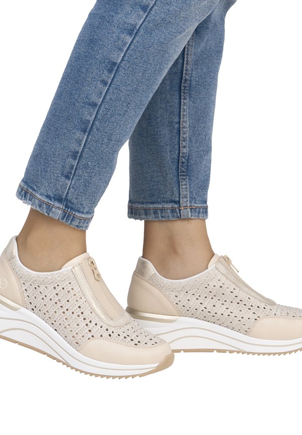 D0T15 - Sneaker low - beige