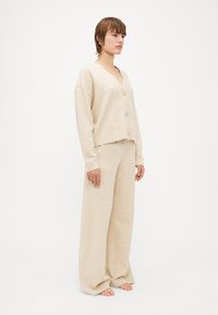 Tommy Hilfiger CARDIGAN - Pidžaama ülemine osa - heathered oat