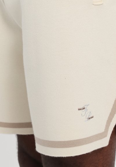 Filling Pieces UNISEX - Lühikesed püksid - antique white