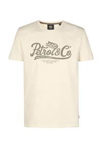 Cremefarvet t-shirt med korte ærmer lavet af bomuld, med et stort gråt logo print "Petrol & Co" på forsiden. Standard crew neck.