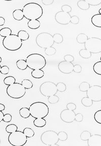 Tessuto bianco con silhouette ripetute della testa di Topolino in nero e grigio, con diverse opacità e occasionali sovrapposizioni.