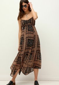 Next TIE FRONT CAMI REGULAR FIT - Denní šaty - brown black tile print