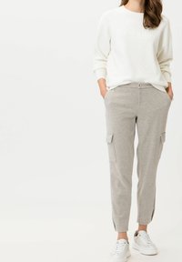 BRAX Kapsáče - mottled light grey