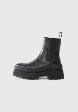 Platform ankle boots - black
