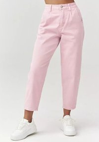 Niewybrane, pudrowy róż