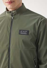 EA7 Emporio Armani JACKET - Bomberjacka - verde scuro