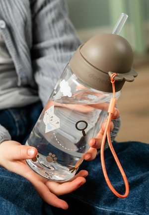 Done By Deer, STRAW BOTTLE TINY TRAILS SAND 350 ML UNISEX - Drikkeflasker - sand