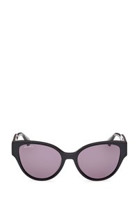 Gafas de sol negras estilo cat-eye con lentes graduados en púrpura y una montura suave. Presenta un sutil logo en el lateral, sin acentos de hardware visibles.