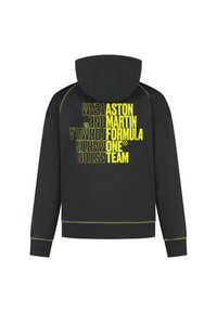 Czarna bluza z kapturem i kieszenią kangurką. Na plecach duży, żółty napis: "ASTON MARTIN F1 TEAM". Kontrastujące zielone przeszycia wzdłuż szwów.