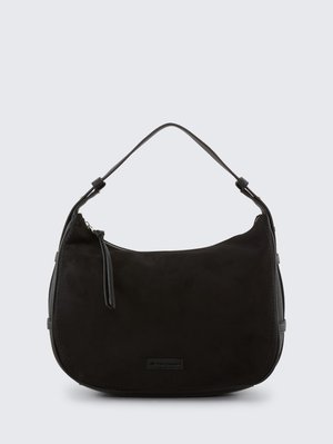 Borsa a spalla in suede nera dalla forma curvata, con chiusura a zip superiore e un'unica tracolla. Superficie texture con dettagli di design minimalisti.