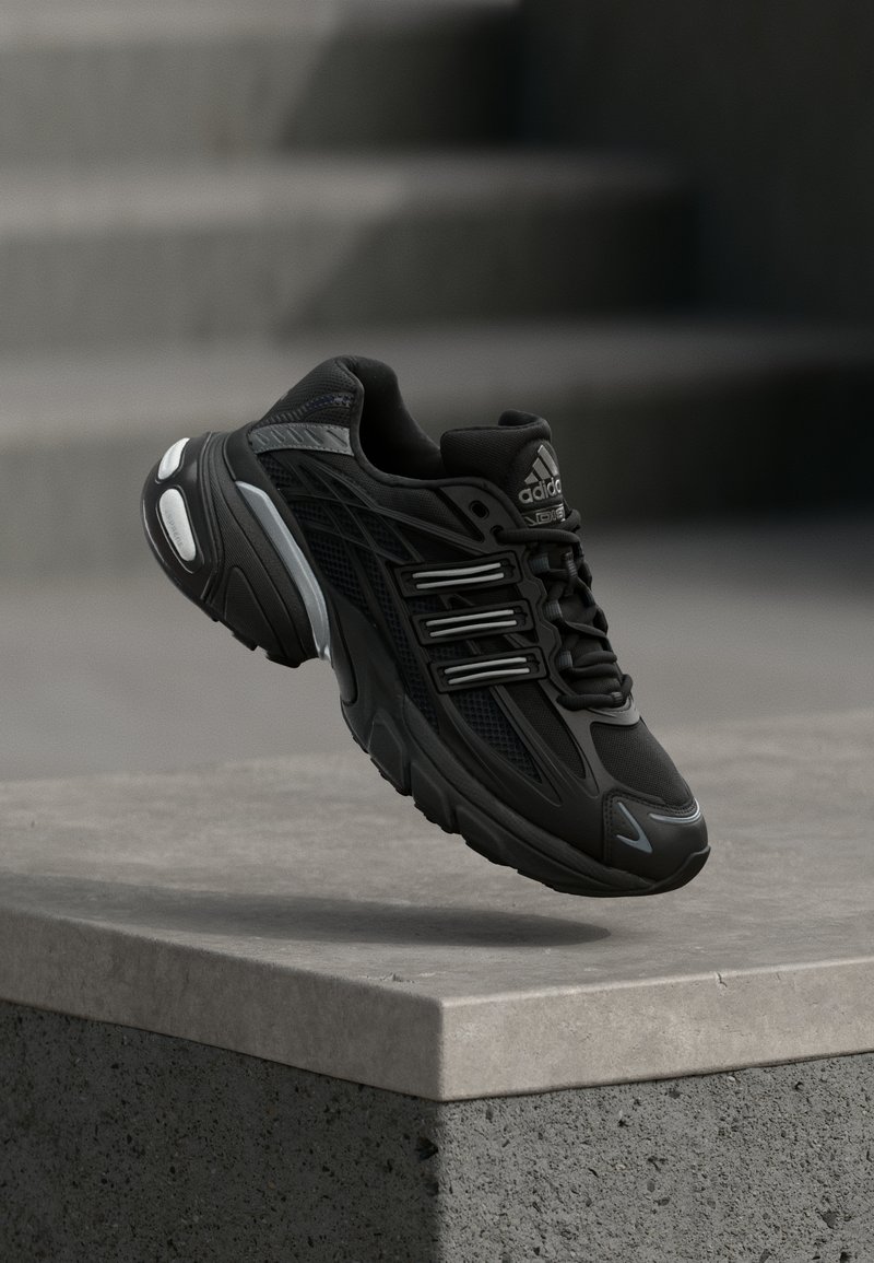 adidas Originals Sportcipő - core black/silver-coloured metallic