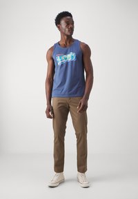 DOCKERS ORIGINAL SLIM - Chinos - cub