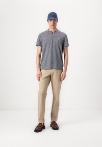 Tommy Hilfiger SLUB  - Polo - desert sky/white